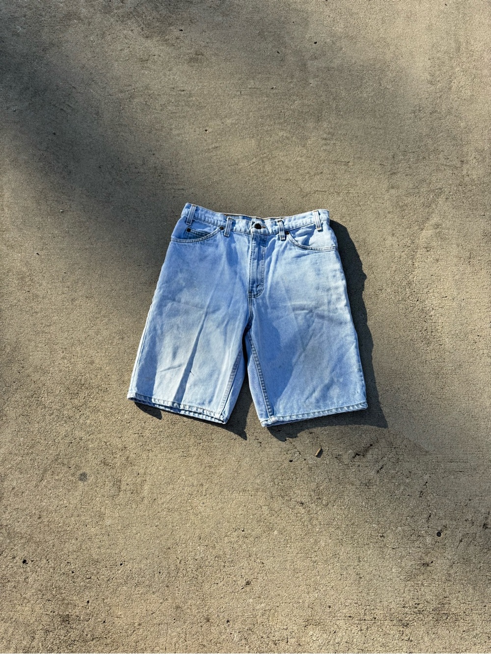 Levi’s men’s light blue wash vintage denim jorts shorts